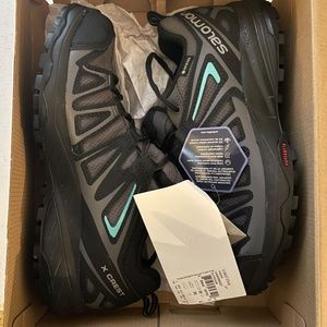 WOMENS SALOMON X CREST GTX...BRAND NEW IN BOX..WOMENS SIZE 8.5